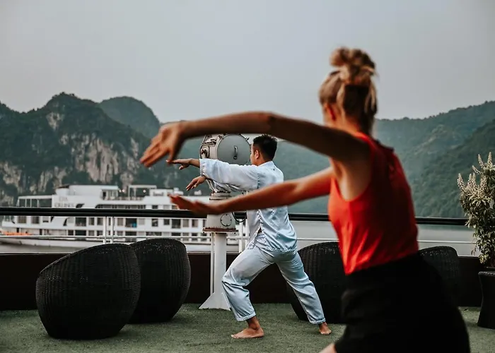 Le Theatre Cruises - Wonder On Lan Ha Bay 5*