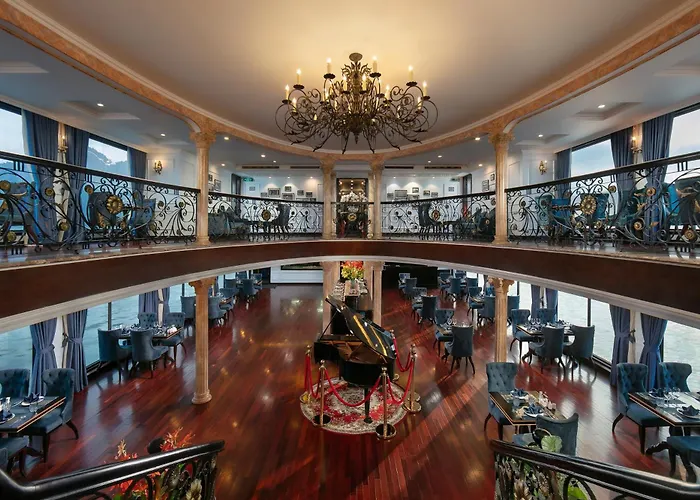  Le Theatre Cruises - Wonder On Lan Ha Bay