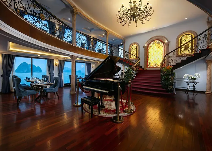  Le Theatre Cruises - Wonder On Lan Ha Bay