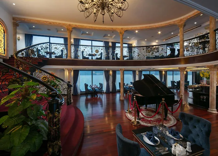 Le Theatre Cruises - Wonder On Lan Ha Bay 5* Hạ Long