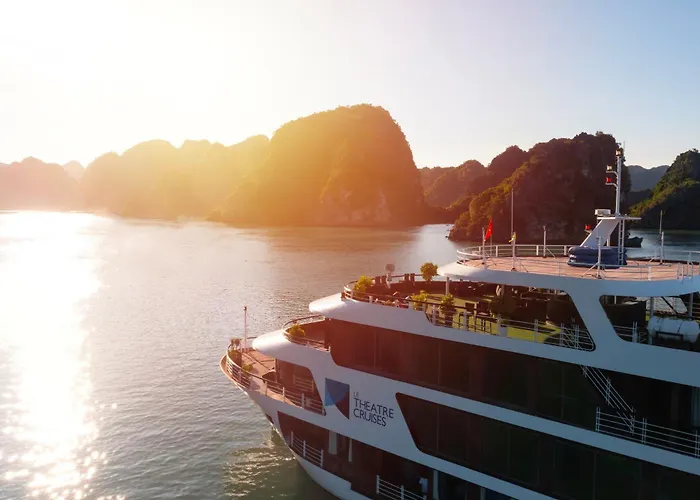 Le Theatre Cruises - Wonder On Lan Ha Bay