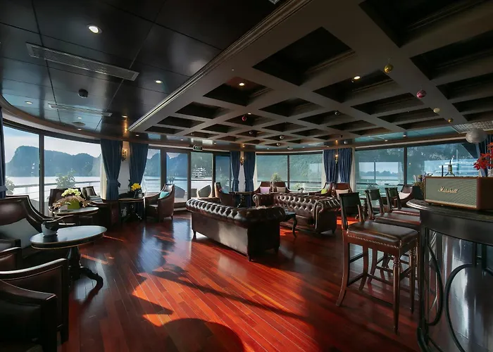  Le Theatre Cruises - Wonder On Lan Ha Bay Hạ Long