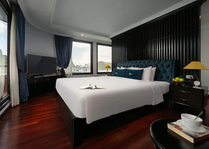Le Theatre Cruises - Wonder On Lan Ha Bay 5*
