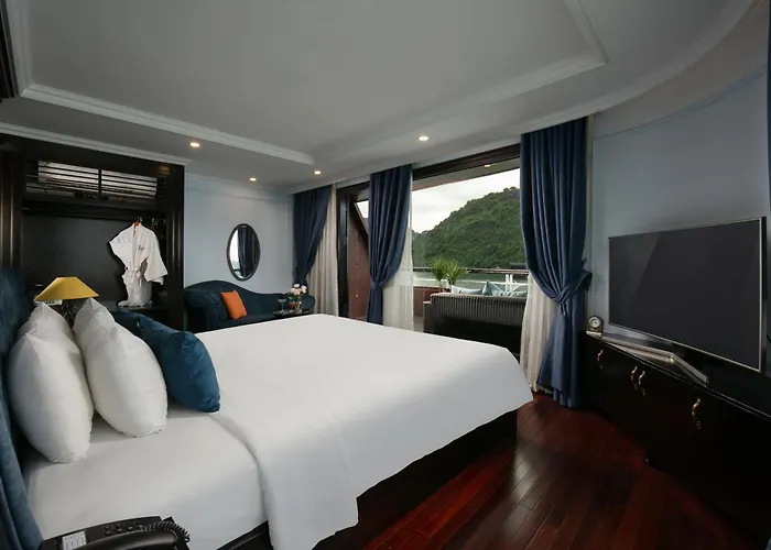 Le Theatre Cruises - Wonder On Lan Ha Bay  5*
