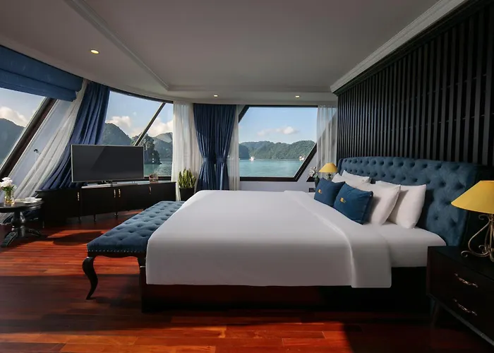  Le Theatre Cruises - Wonder On Lan Ha Bay 5*