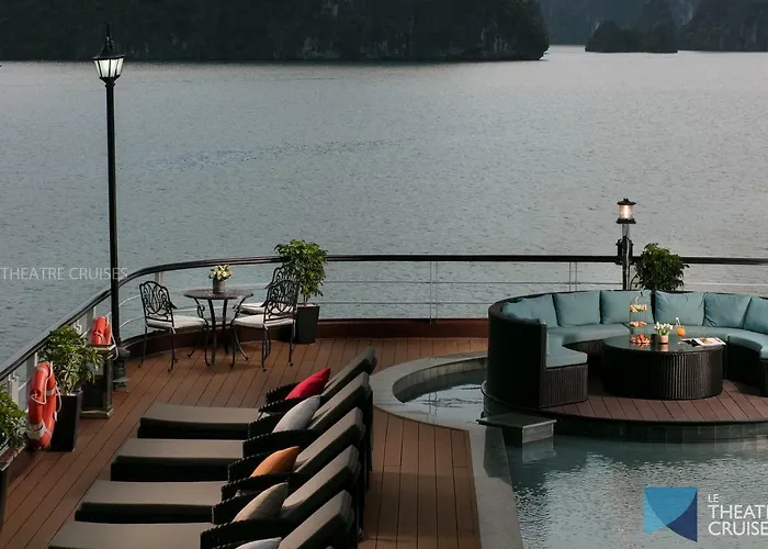 Le Theatre Cruises - Wonder On Lan Ha Bay