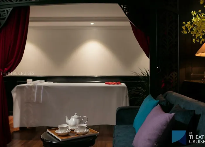 Le Theatre Cruises - Wonder On Lan Ha Bay  5*